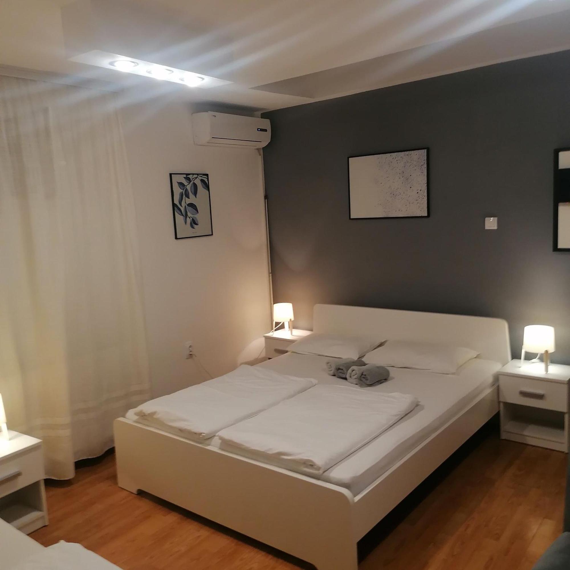 Veliki Park Villa Šabac Oda fotoğraf